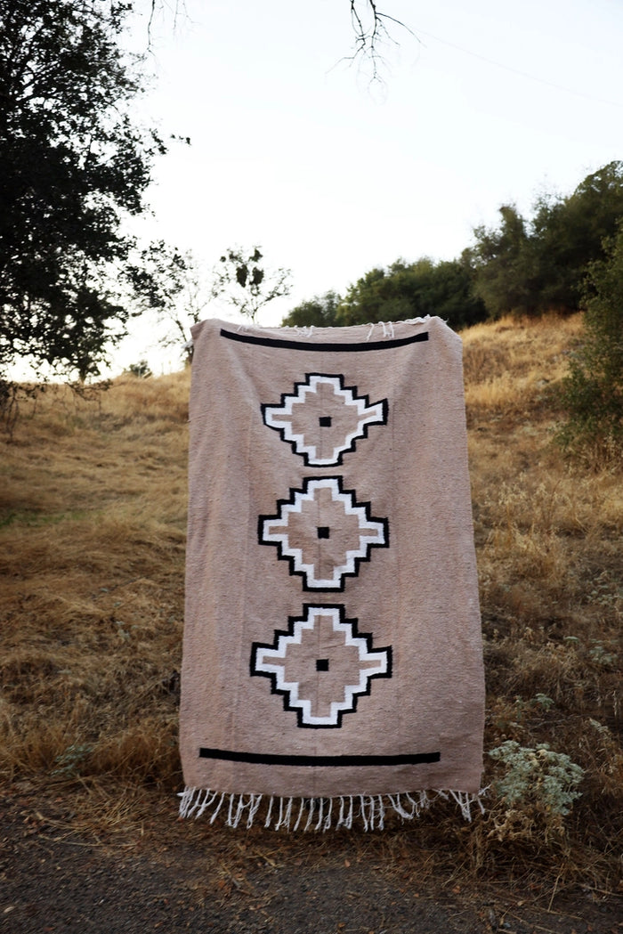 Tres Cruces Sandstone // Handwoven Blanket