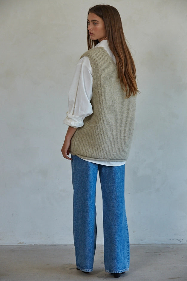 V-Neck Pullover