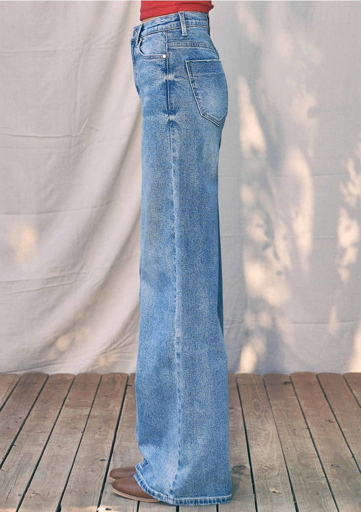 Essential Wide Leg Jeans