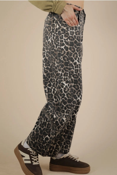 Leopard Printed Barrel Pants