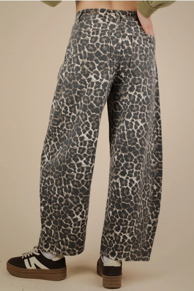 Leopard Printed Barrel Pants