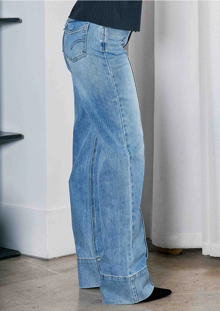Skyline Seam High-Rise Jeans
